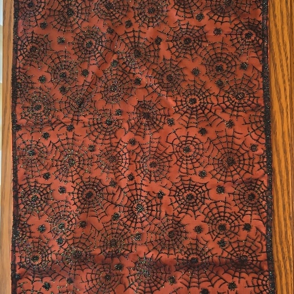 Vintage Hallmark Halloween table runner Spiders Spiderweb Glitter - Picture 3 of 9